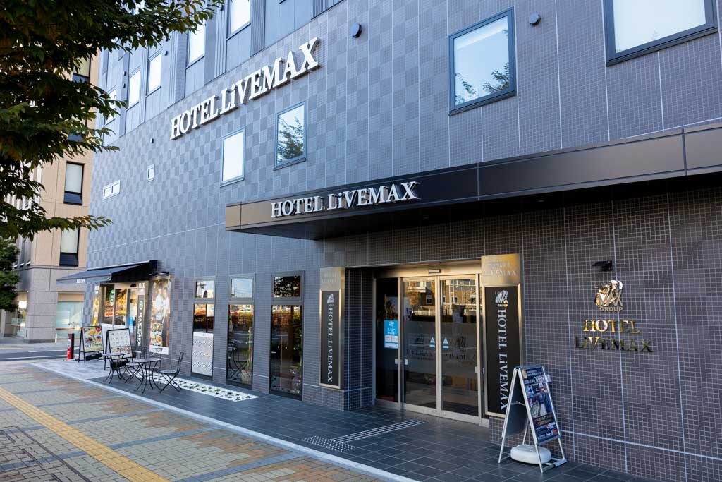 マックスカフェ長野駅前店の3種のハムマックスサンド はいしゃの食べ歩き