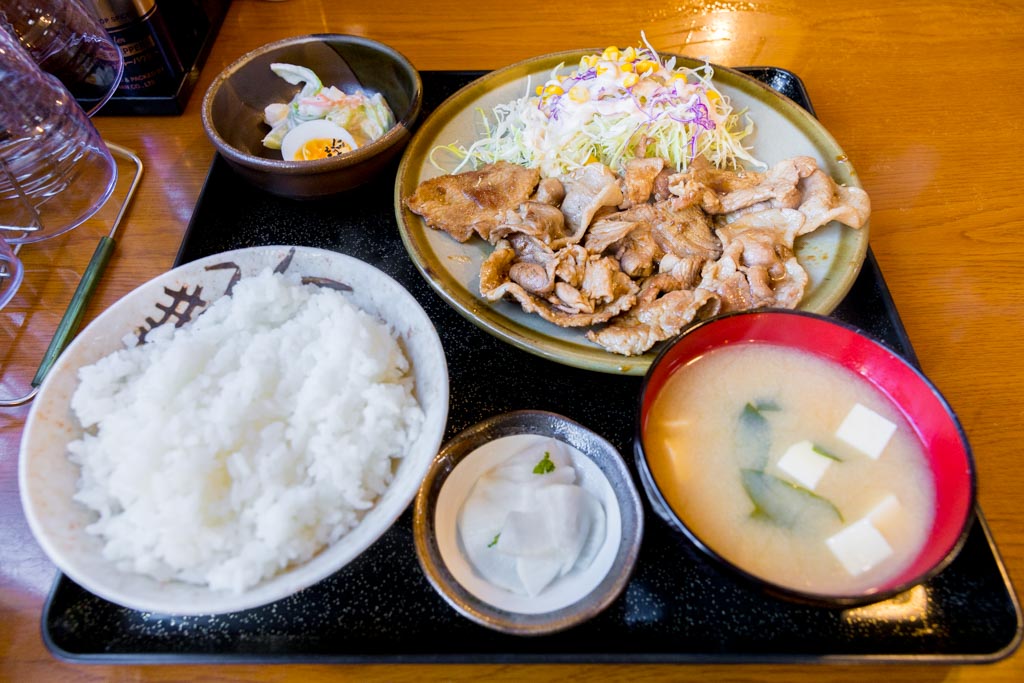 富久どり食堂の焼肉定食│長野を食べ歩き