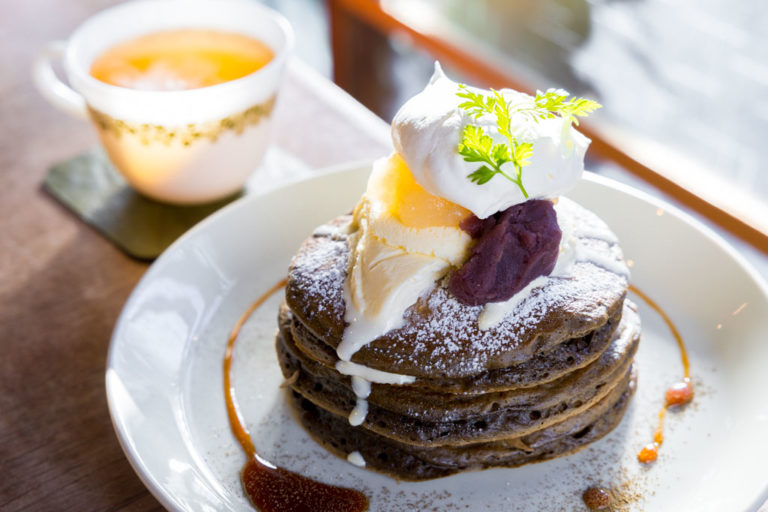 カフェ トケトケのほうじ茶パンケーキ はいしゃの食べ歩き カフェ トケトケのほうじ茶パンケーキ はいしゃの食べ歩き
