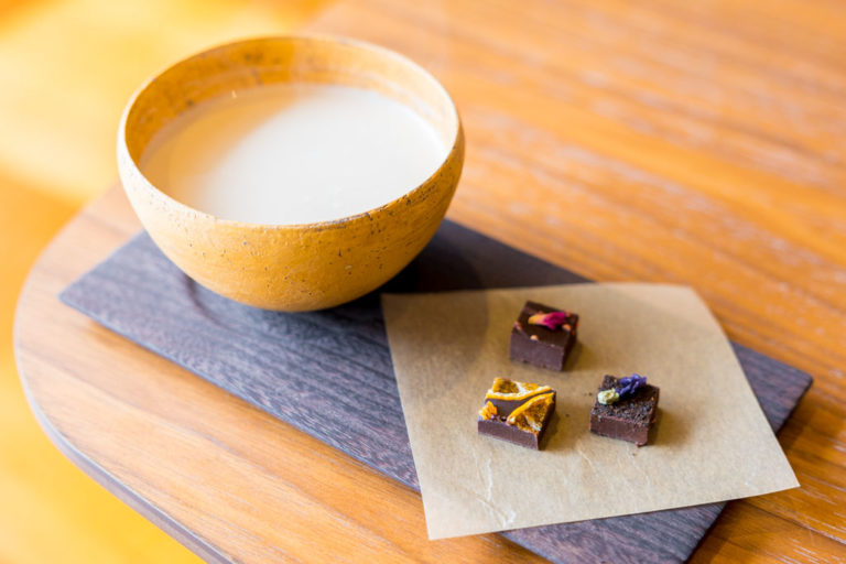 暮らす店 実と花の珈琲とチョコ はいしゃの食べ歩き