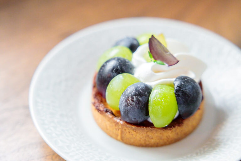 cafe Larchのぶどうのタルト