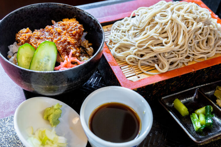 そば忠 ショッピングタウンあおぞら店でランチにミニソースカツ丼とお