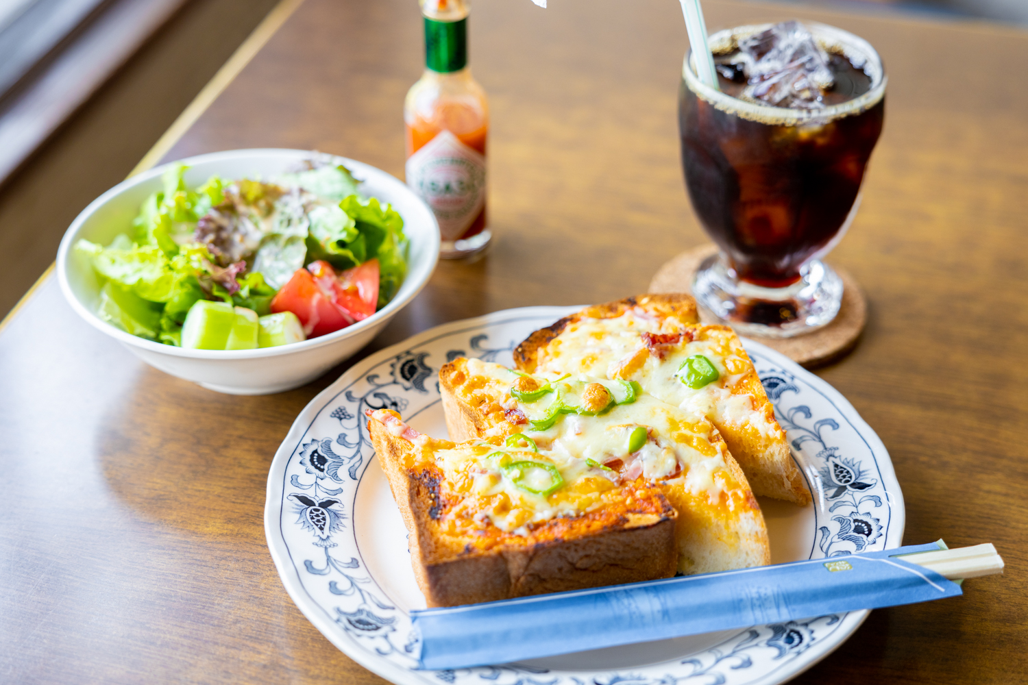 ティールーム コイデでランチにアイスコーヒーとピザトーストを食べてみた はいしゃの食べ歩き