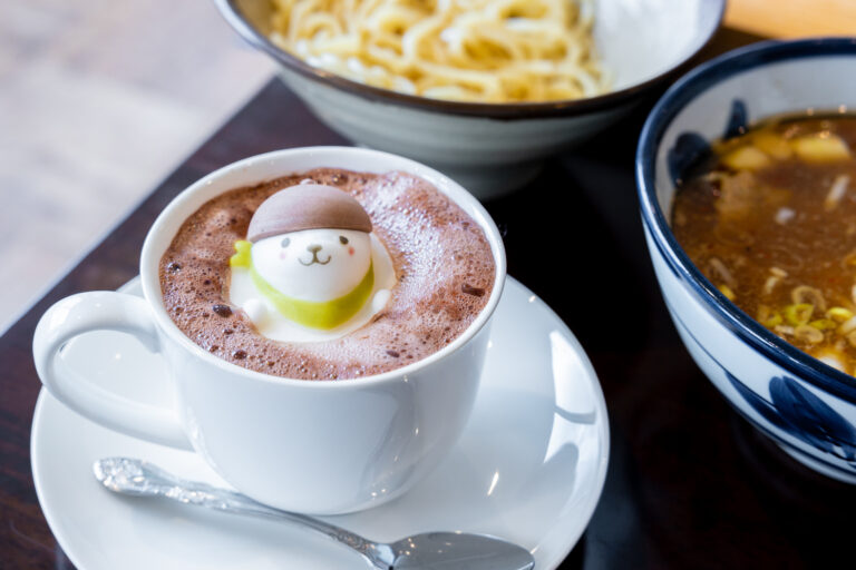 山ノ内大勝軒でランチに特製もりそばを食べた後におこみんココアを飲ん