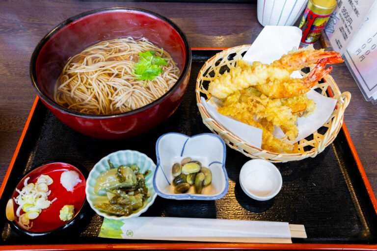 信州手打そば 太田屋助右衛門でランチに上天ぷらそばを食べてみた
