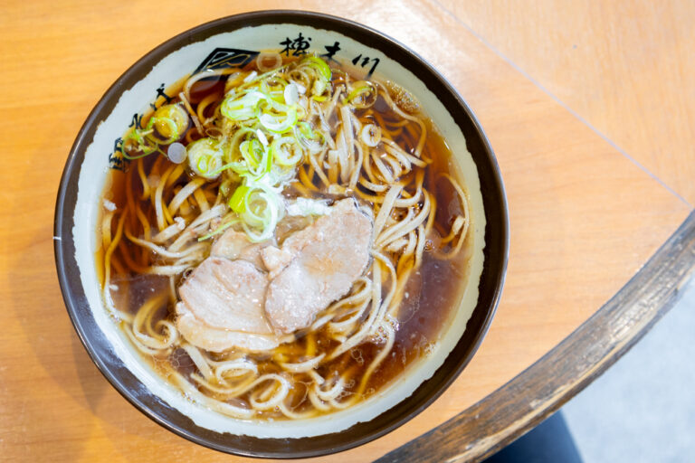 駅そば 榑木川 長野駅東口店でランチに鴨肉そばを食べてみた│長野を