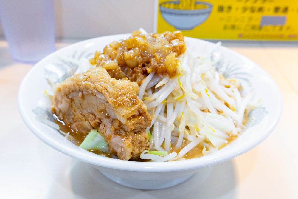 二郎系ラーメン】長野で人気沸騰！豚豚拍子 権堂店でガッツリ食べたい