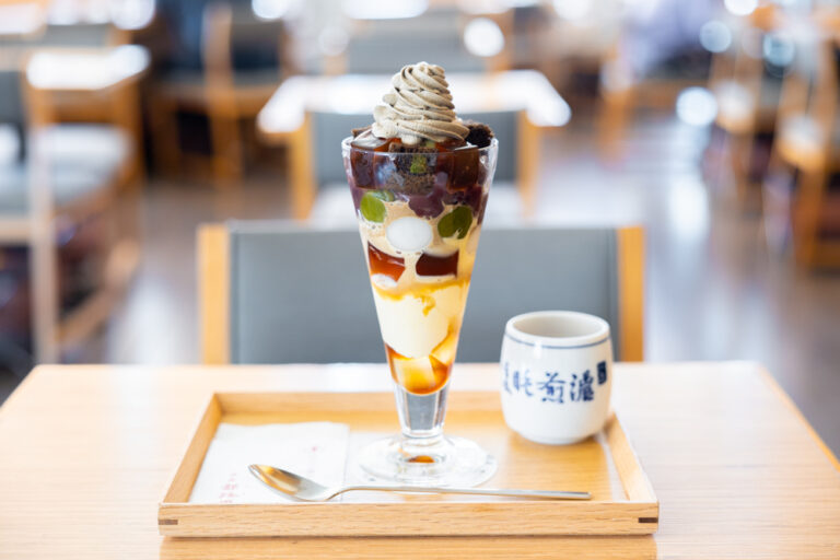 感動】都路里のほうじ茶パフェが絶品すぎた！ほうじ茶好き必食の一品