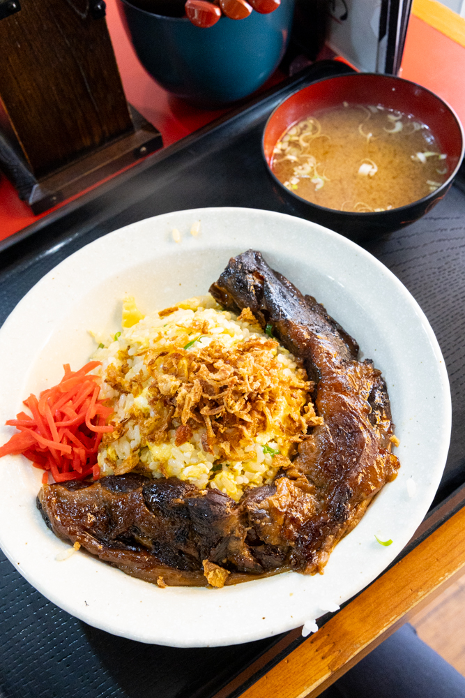 ラッキー食堂まとやで爆食！迫力の巻き豚炒飯に大満足！│長野を食べ歩き