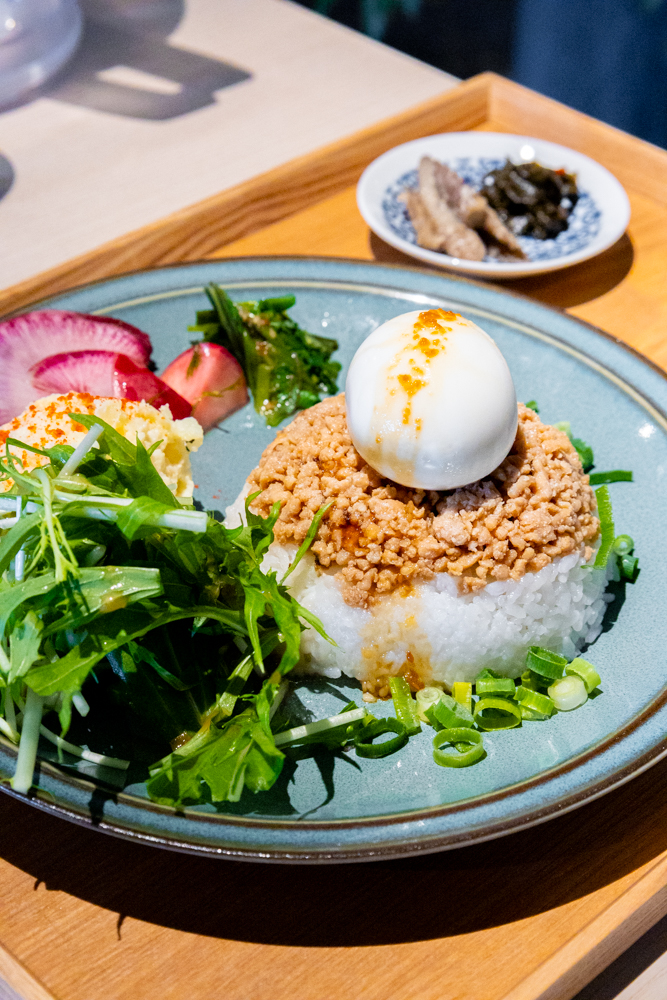 長野市吉田に現れた新星！昼はカフェ、夜は居酒屋の二刀流「KITCHEN