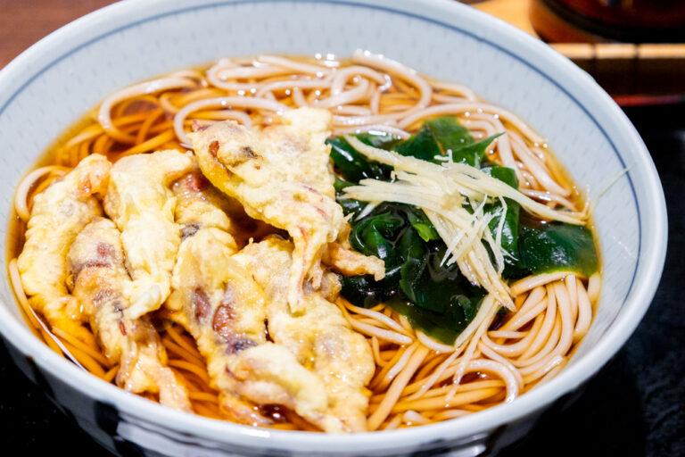【長野駅近】穴場蕎麦！「そば処やぶ ながの東急店」でホタルイカ天ぷら蕎麦を食す！